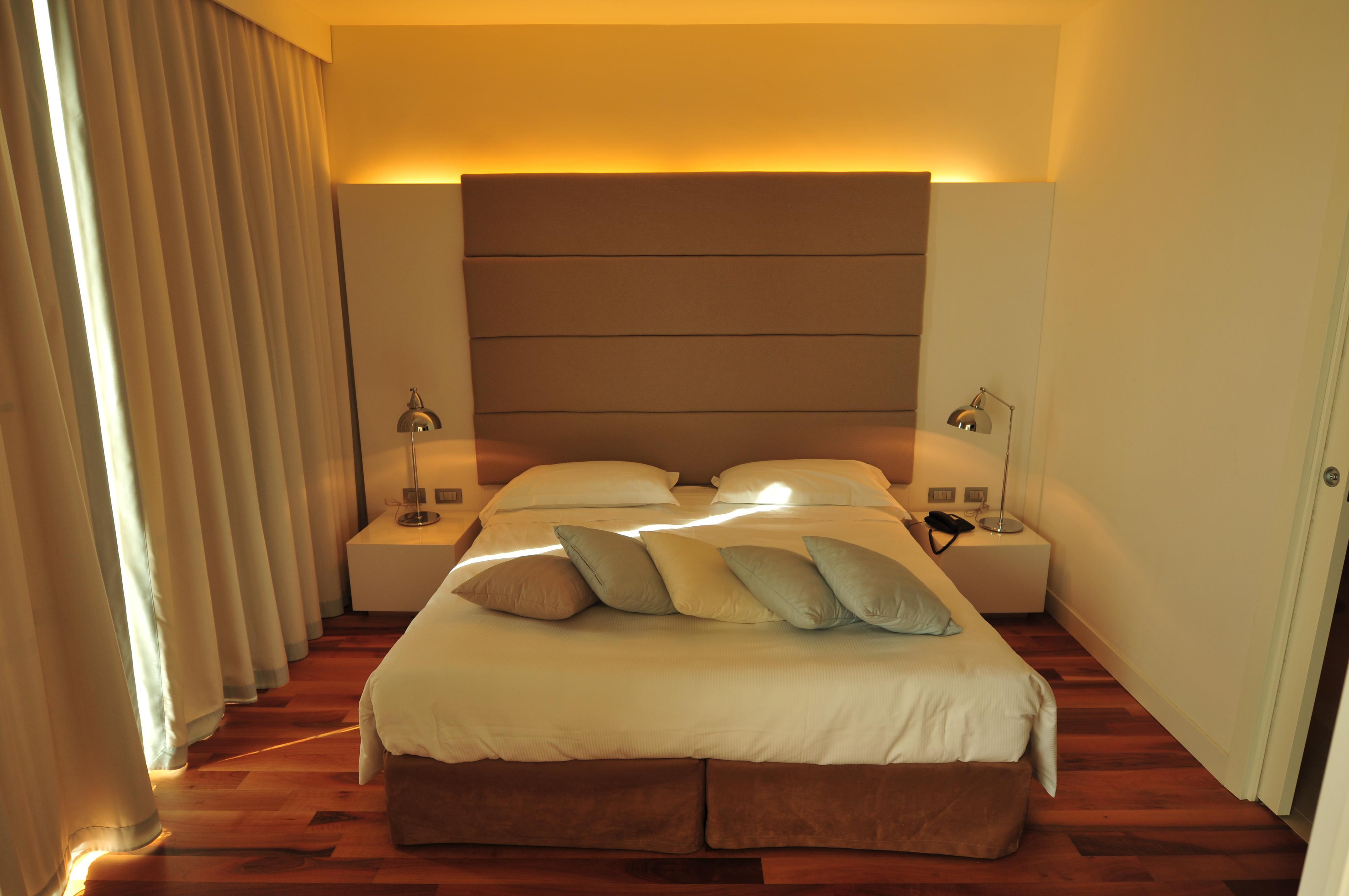 Отель Pisa Tower Plaza Экстерьер фото A bedroom