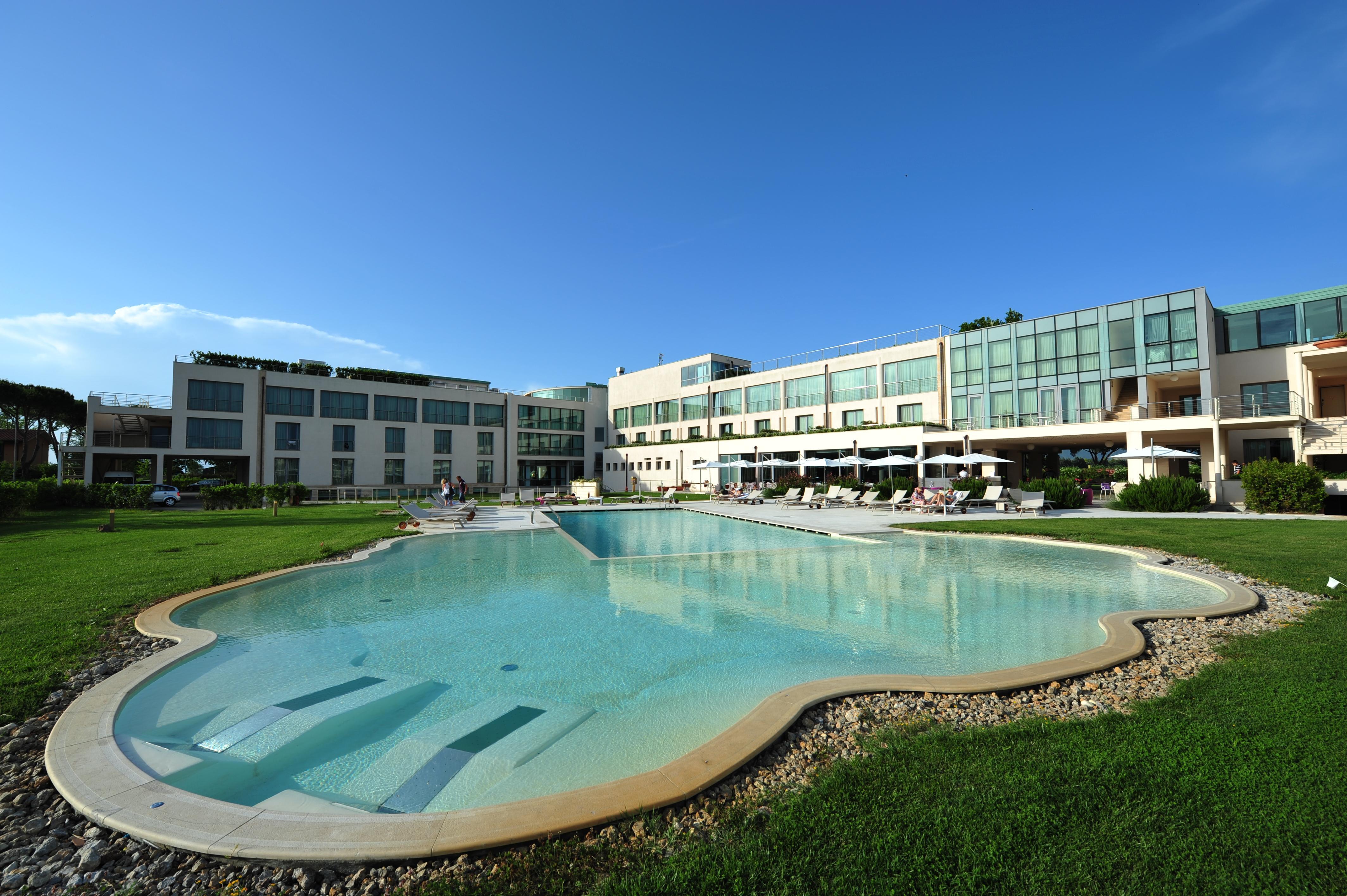 Отель Pisa Tower Plaza Экстерьер фото The hotel